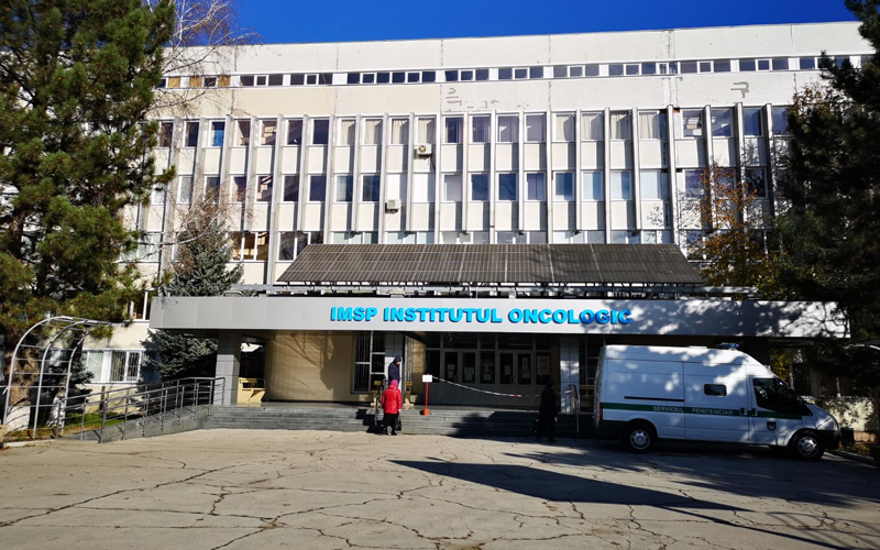 Institutul Oncologic, obligat să întoarcă și să plătească penalități de peste jumătate de milion de lei Companiei Naționale de Asigurări în Medicină