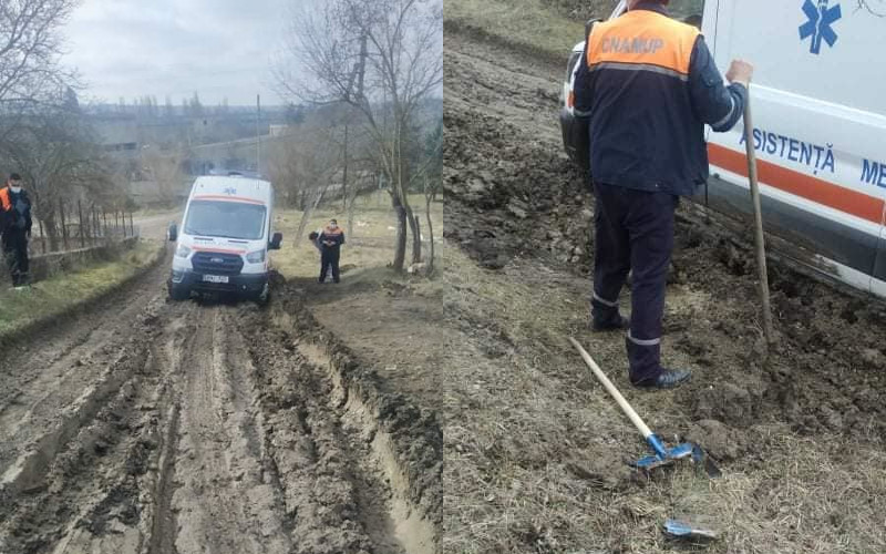 O ambulanță s-a împotmolit în noroi, la Șoldănești