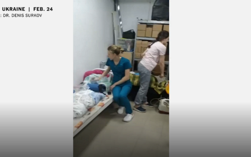 Imagini sfâșietoare cu nou-născuți într-un adăpost improvizat împotriva bombelor dintr-un spital de copii din Ucraina