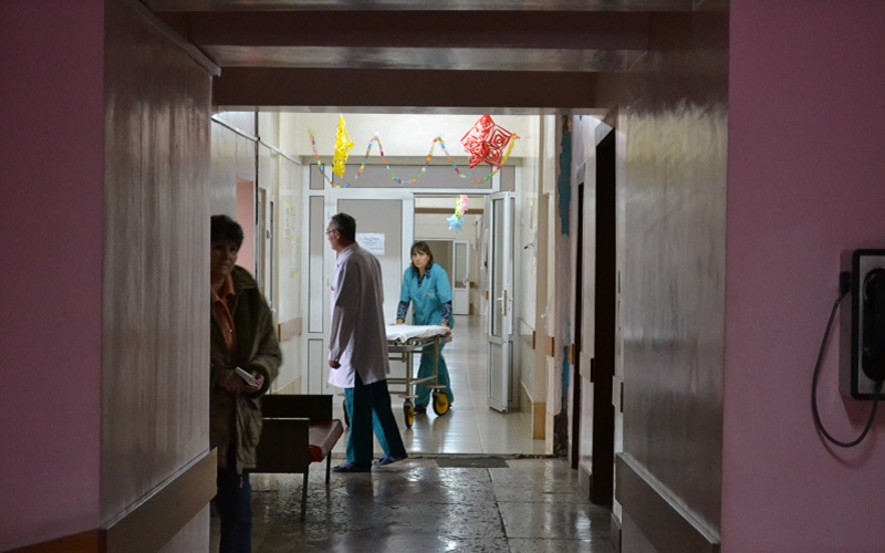 „Agenții ăștia de la farmacii umblă ca o sectă prin spitale”. Directorii instituțiilor medicale recunosc că au existat dintotdeauna înțelegeri tacite dintre medici și farmaciști