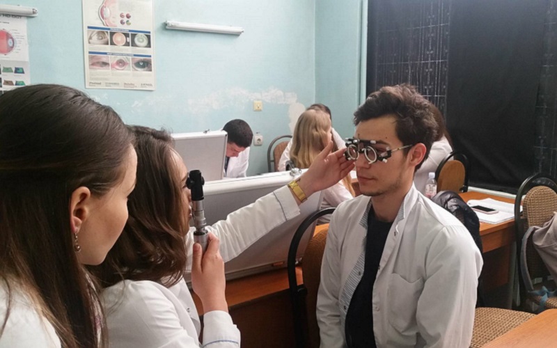 Optometria, specialitatea cu mari perspective pentru viitorii studenți la medicină în Moldova