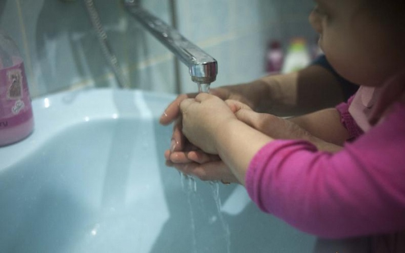 240 de copii din Municipiul Chișinău s-au îmbolnăvit de boli diareice acute în ultima săptămână. Netratată la timp, maladia poate duce la deces 