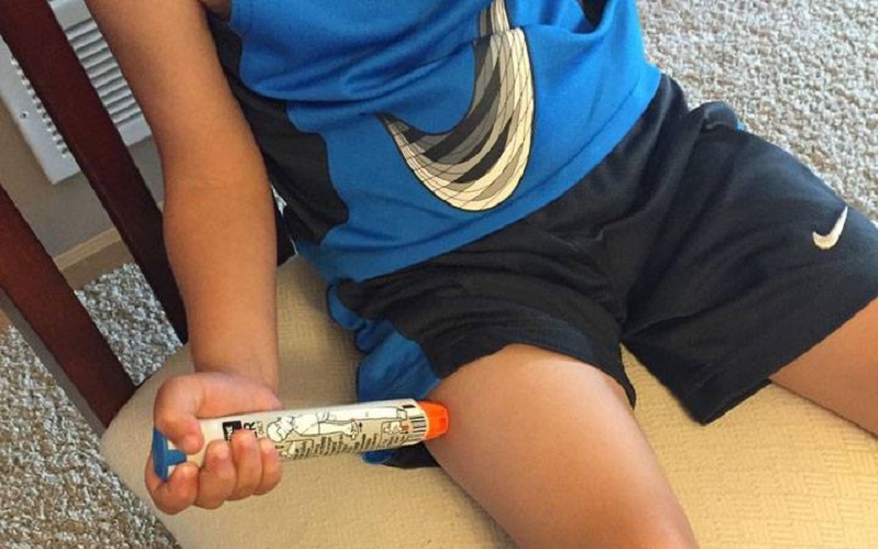 Decesele din cauza șocului anafilactic cer măsuri suplimentare în școlile și grădinițele din România