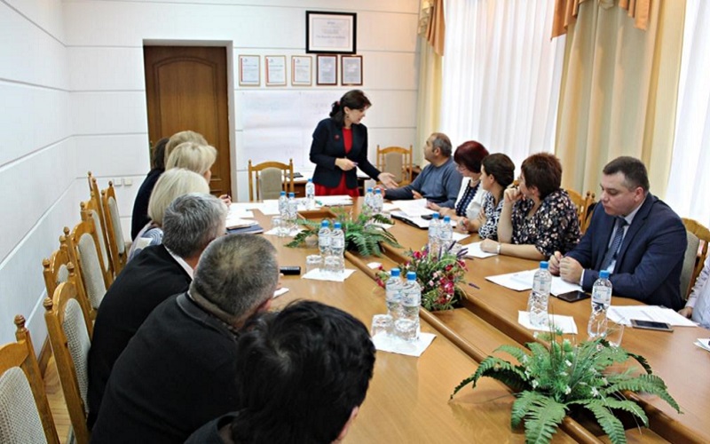 Liber pentru practica individuală. Medicii de familie pot depune dosare la minister, de luni