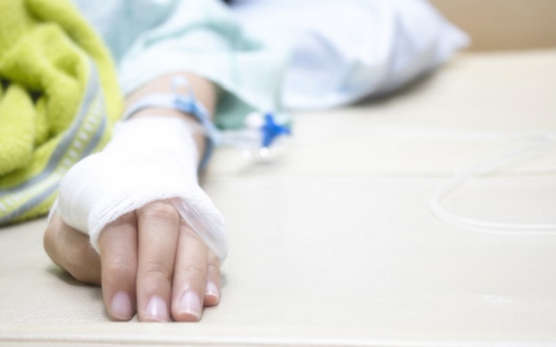 O femeie de 34 de ani a murit la trei zile după ce a născut, din cauza complicațiilor cauzate de gripă. „Suntem aproape de pragul epidemic”