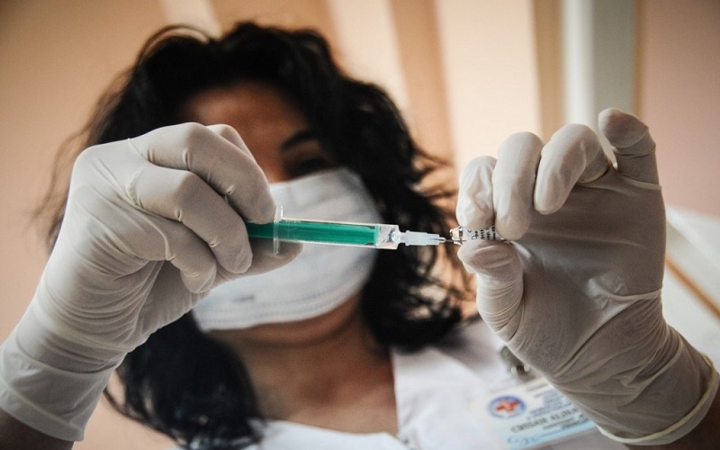 Șase decese înregistrate din cauza gripei în Moldova, iar în 7 raioane doar jumătate dintre persoanele din grupul de risc au fost imunizate, anunță Ministerul Sănătății