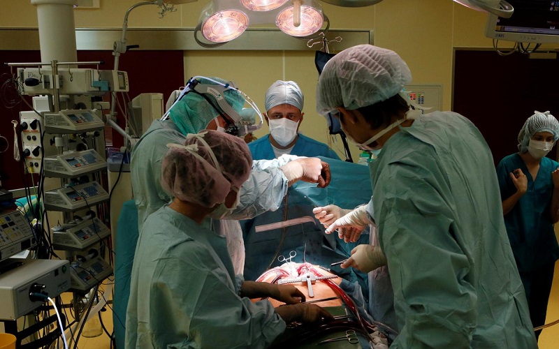 Majorări de salarii pentru medicii care fac gărzi din 1 octombrie, dar și indemnizații unice mărite, anunță ministra Sănătății