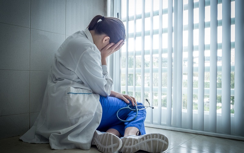 Covid-19: Recomandările OMS pentru sănătatea mintală a personalului medical. Sfaturi esențiale pentru medici, lideri de echipe și manageri de spital