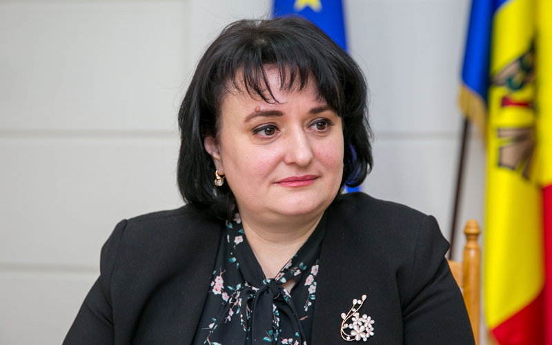 Ministerul Sănătății îl confruntă precaut pe Igor Dodon și spune că va cumpăra doar „vaccinuri eficiente și inofensive” 