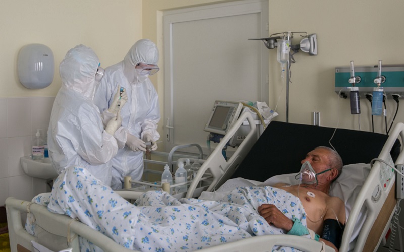 649 de persoane, confirmate pozitiv la Covid-19. 17.460 de persoane sunt internate în spital, iar 7.042 se tratează la domiciliu