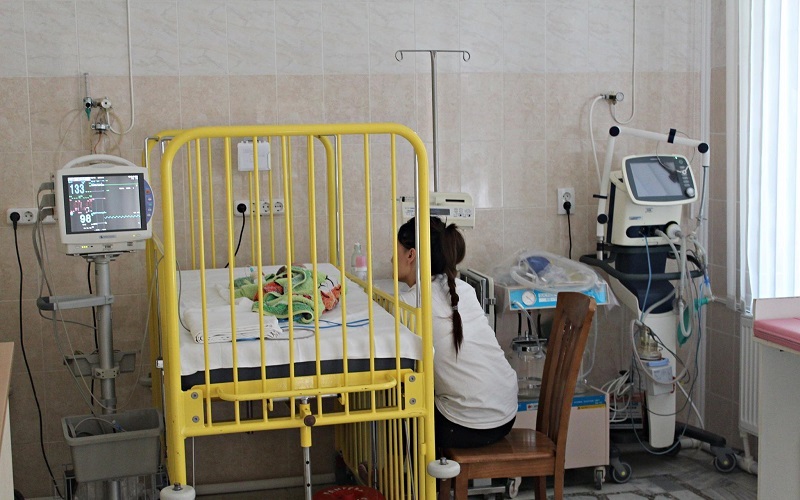 Doi copii cu forme grave ale Sars-Cov-2 au murit din cauza complicațiilor. Un studiu realizat de cercetători moldoveni pe acest subiect, publicat într-o revistă internațională de pediatrie