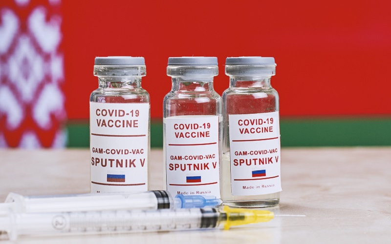 În lipsă de transparență, vaccinul Sputnik-V a fost autorizat condiționat în Republica Moldova