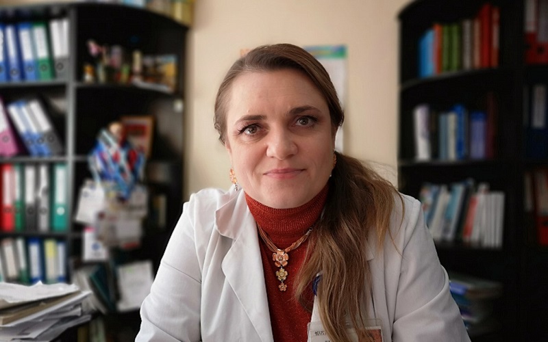Natalia Ușurelu, cercetător științific: „În Moldova nu avem foarte multe metode de diagnosticare a bolilor rare. Suntem nevoiți să trimitem probele peste hotare, pe care le achită părinții”