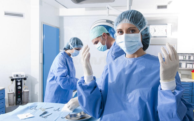 Frica de performanță în sala de operație: Medicii chirurgi spun că sunt afectați emoțional din cauza dorinței de a fi perfecționiști