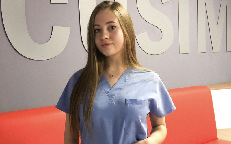 STUDENT USMF/ Evelina Popa: „Sistemul medical are nevoie de o mână bună de specialiști în nursing, cu studii superioare și eu vreau să fac parte din generația acestor tineri”