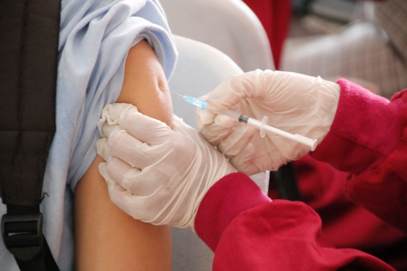 Primele doze de vaccin antigripal au ajuns în țară. Cine și când se poate vaccina