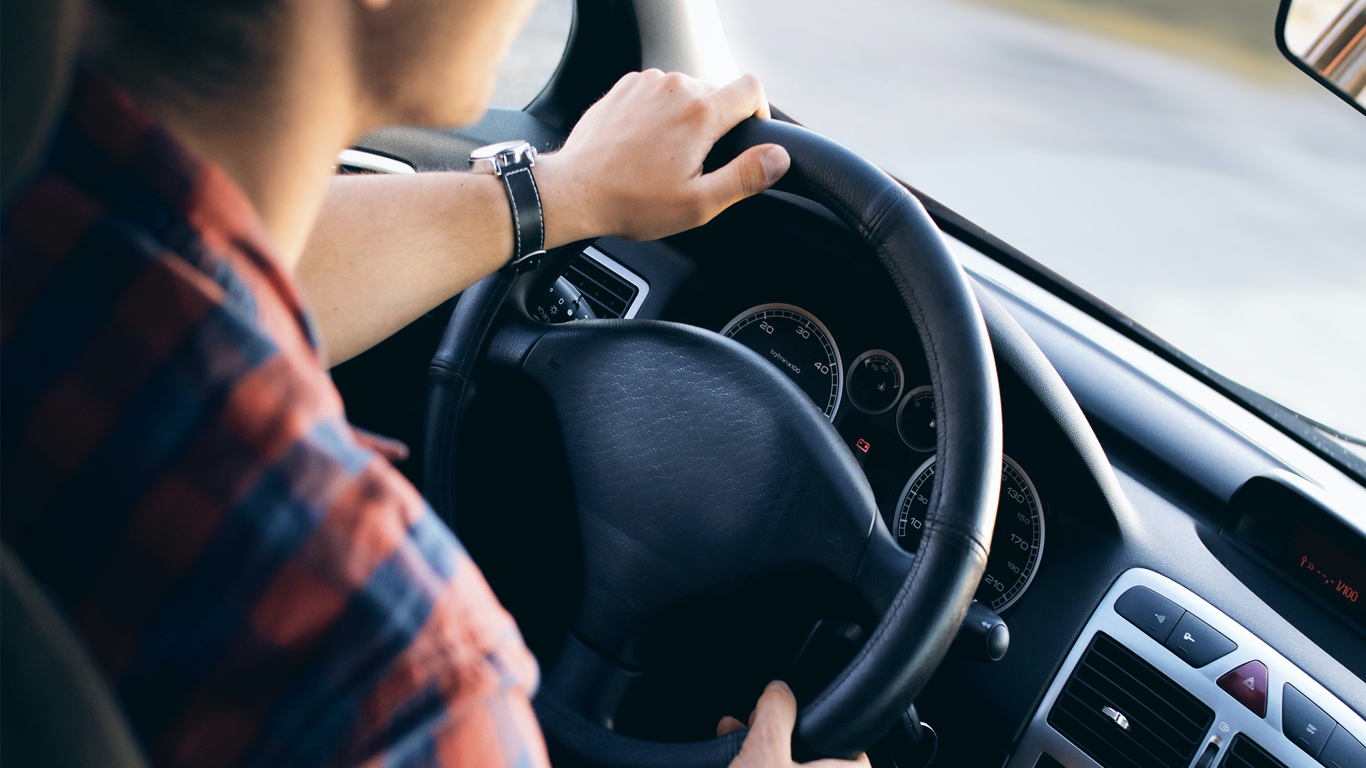 Ministerul Sănătății propune simplificarea examenelor medicale pentru șoferii și candidații care vor să obțină permise de conducere pentru autoturisme mici